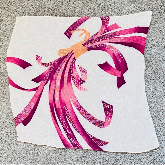 Vintage Shades of Pink Textured Print Scarf - Picture 5 of 7